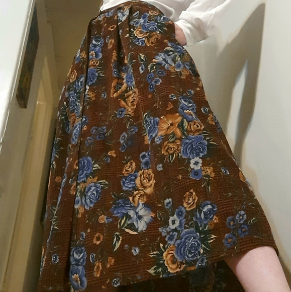 Vintage Dresses & Skirts - 1980's floral corduroy Jantzen maxi skirt